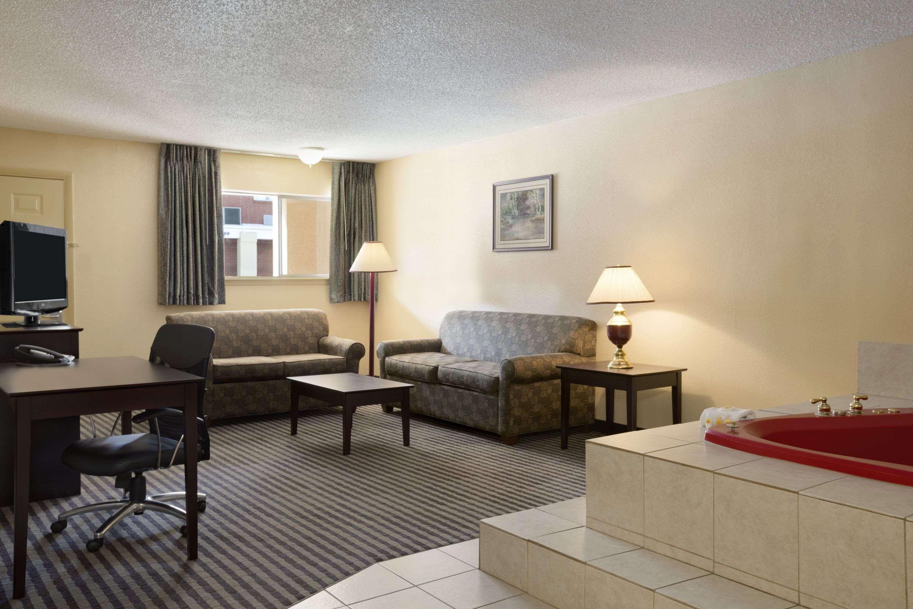 Days Inn By Wyndham Lawton Luaran gambar