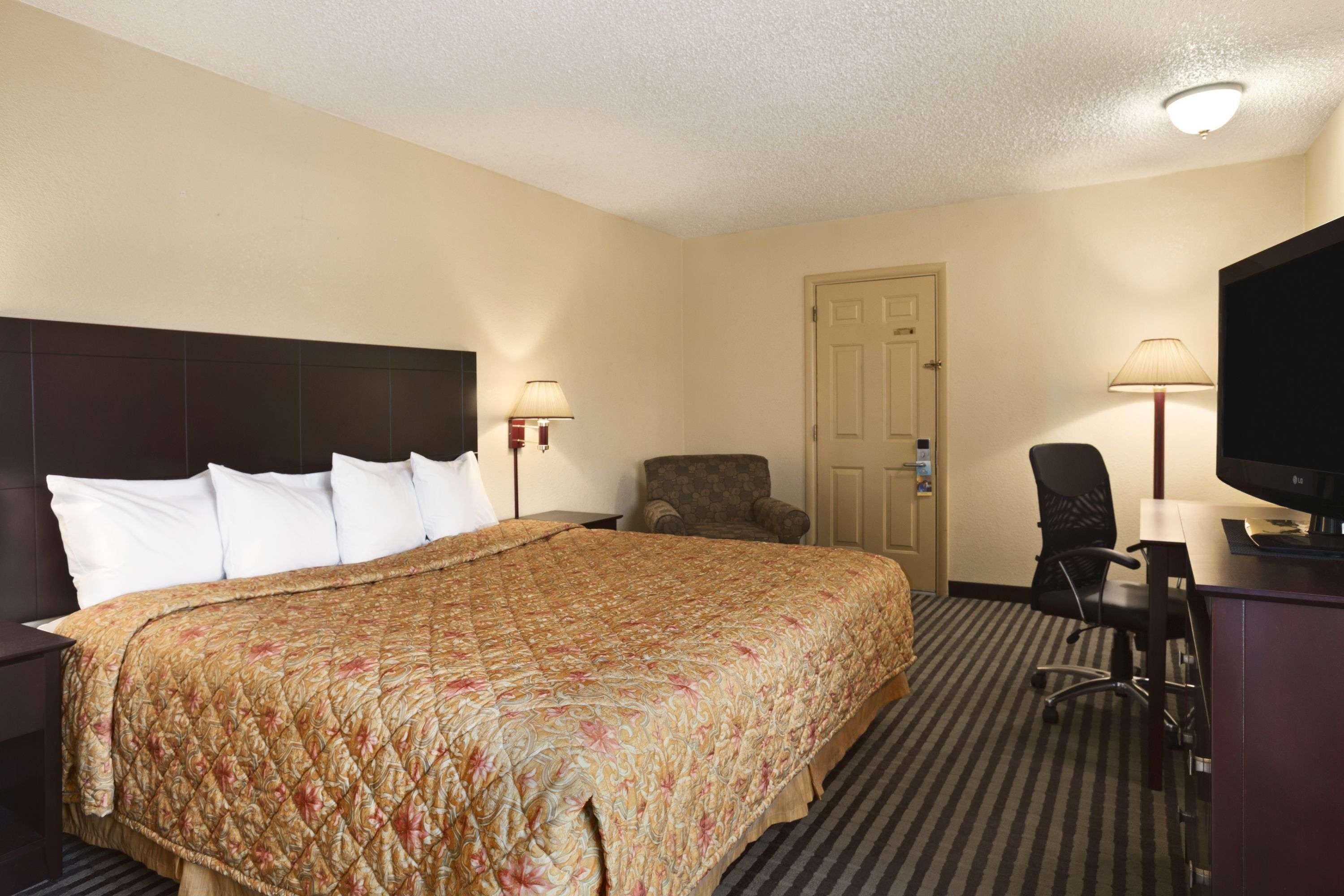 Days Inn By Wyndham Lawton Luaran gambar