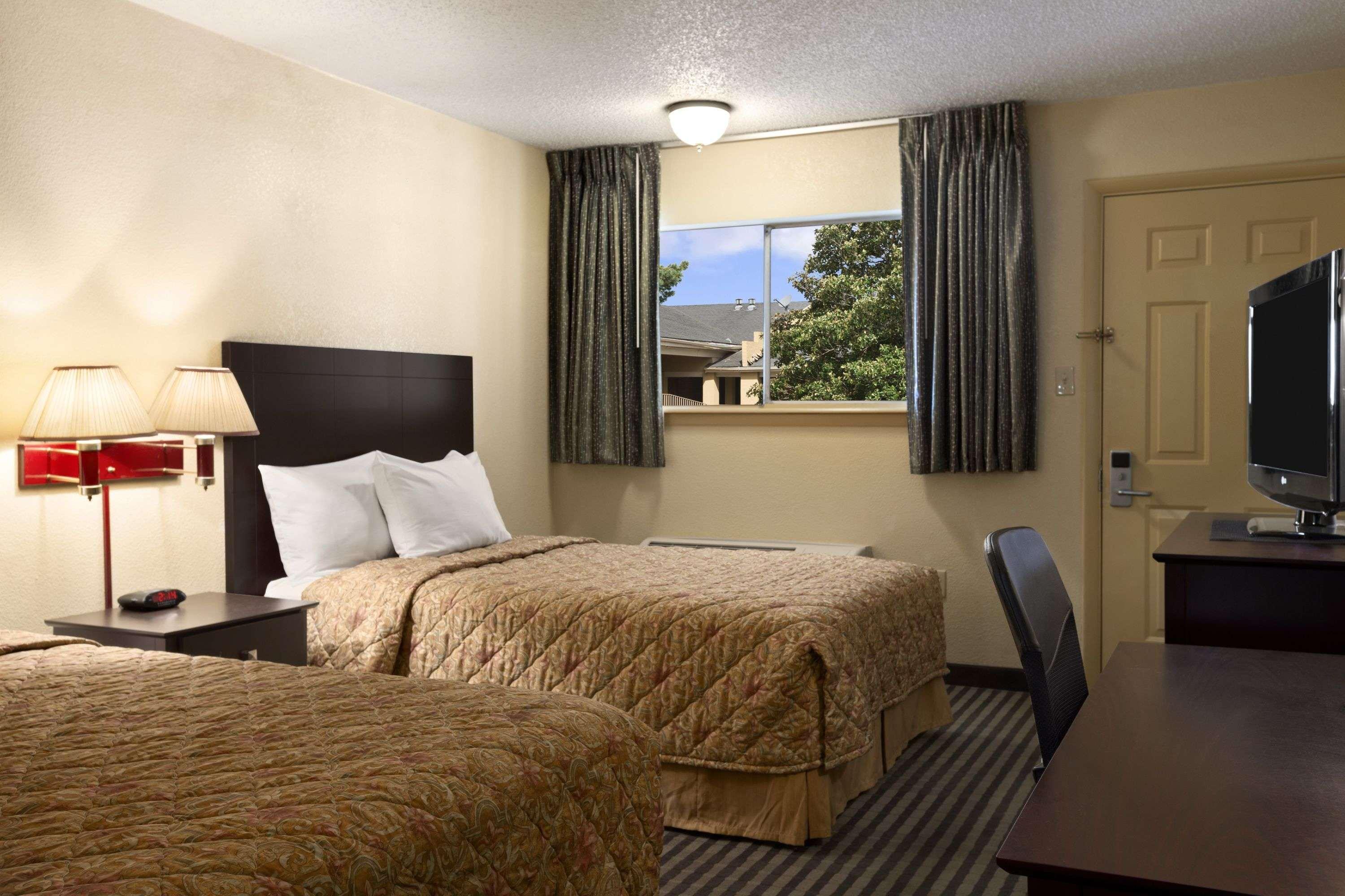 Days Inn By Wyndham Lawton Luaran gambar