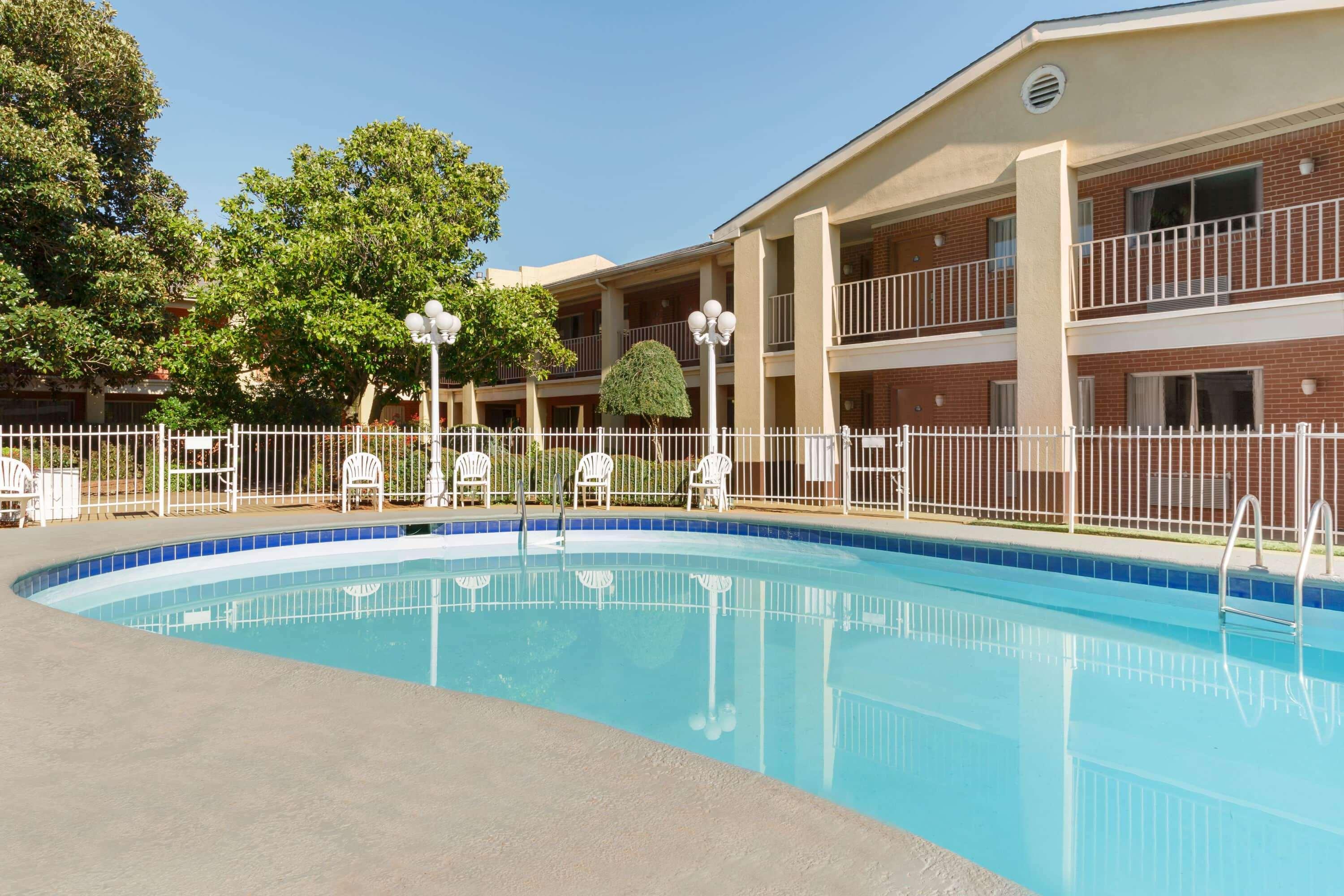 Days Inn By Wyndham Lawton Luaran gambar