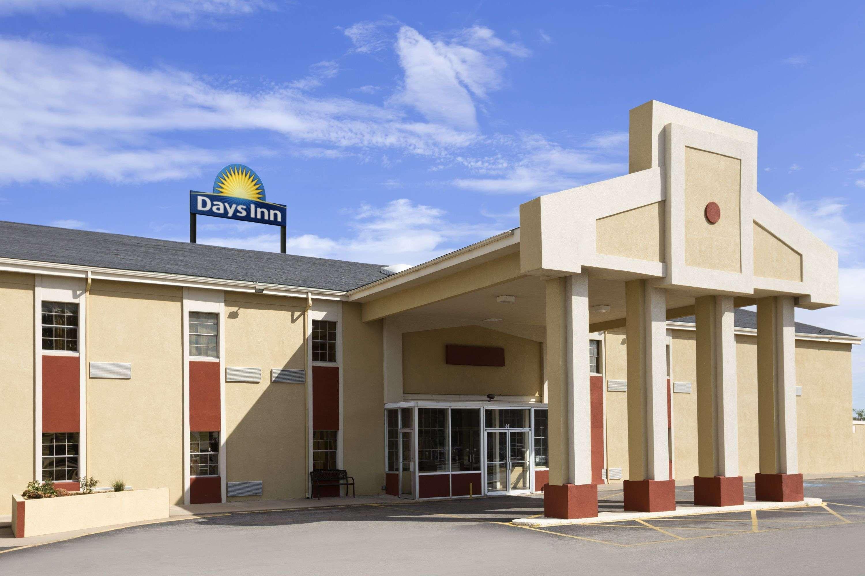 Days Inn By Wyndham Lawton Luaran gambar