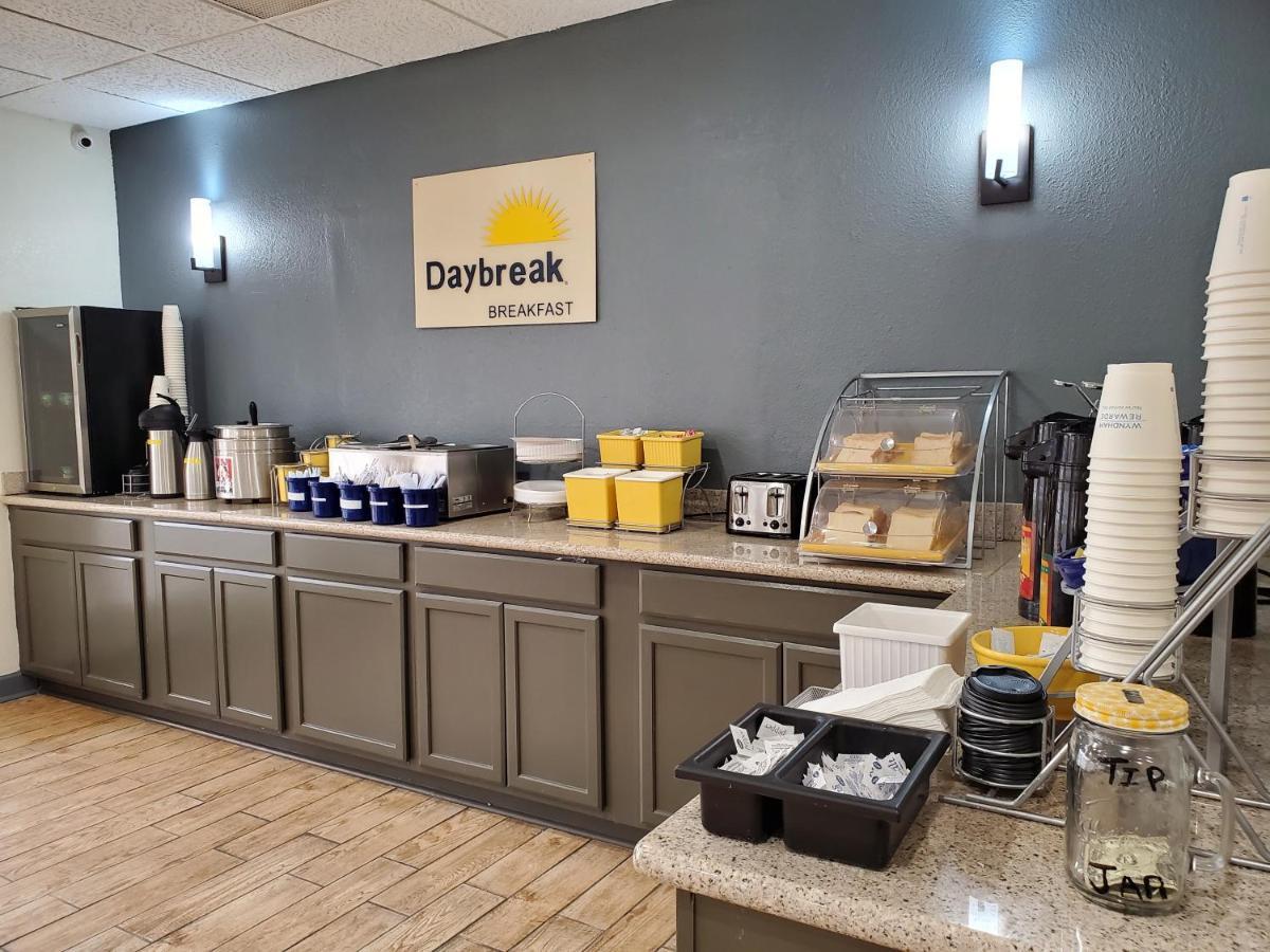 Days Inn By Wyndham Lawton Luaran gambar